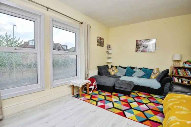 Split Level Maisonette Near Watford Junction