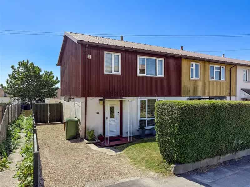 3 Bedroom End Terrace House to Rent