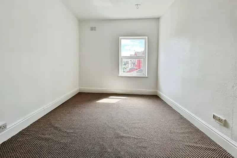 Family Home West of City Generous Living Accommodation