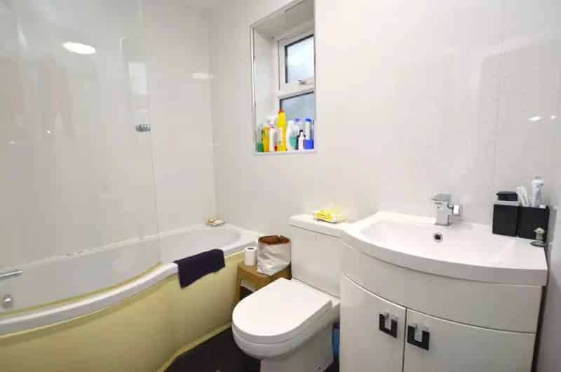 2 Bedroom Flat for Sale with Private Garden