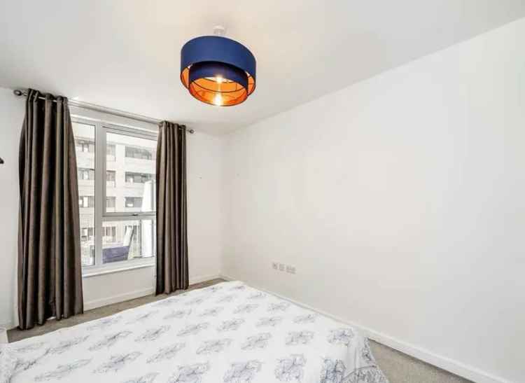 Modern 1-Bed Apartment near Acton Town Tube Station