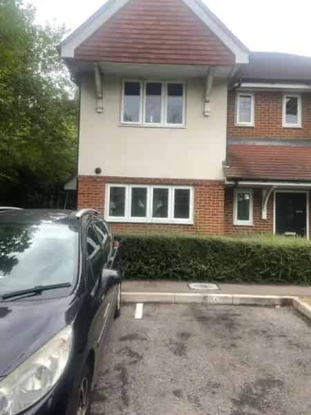 3 Bedroom House in Cranleigh Luxury Village