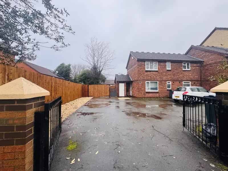 Newly Refurbished 1 Bedroom Maisonette High Standard Finishes