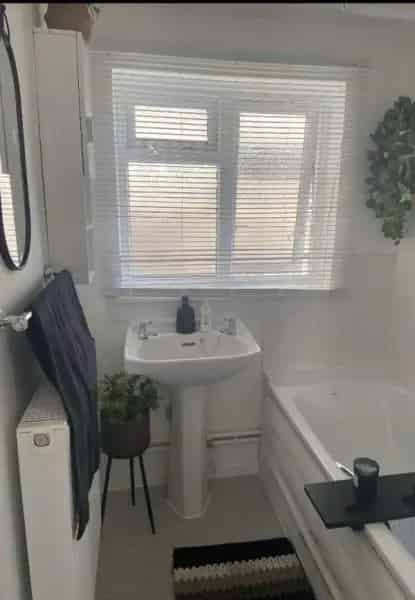 3 Bed House with Large Garden in Quiet Village Location