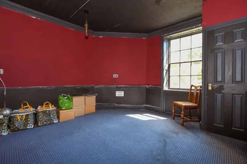 5 Bedroom Terraced House for Sale at Auction