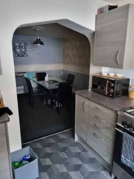 3 Bed Terraced House Near Schools and Amenities