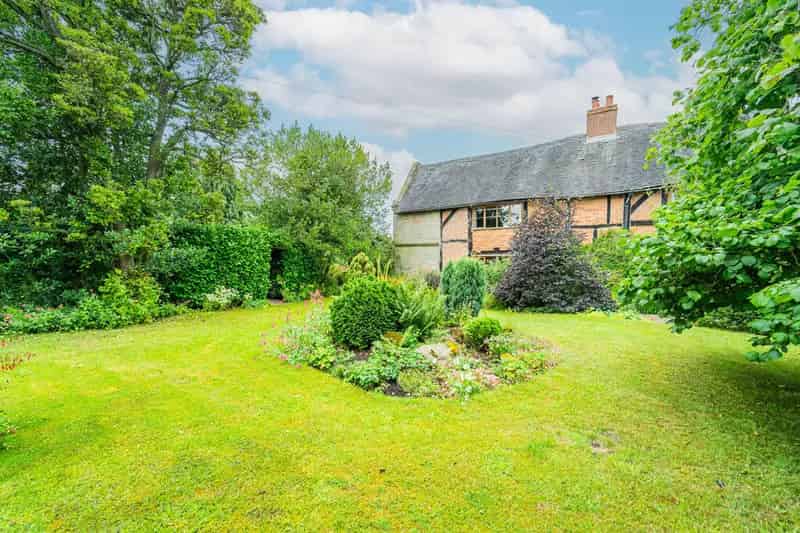 Grade II Listed Rural Retreat with Extensive Outbuildings 23.23 Acres