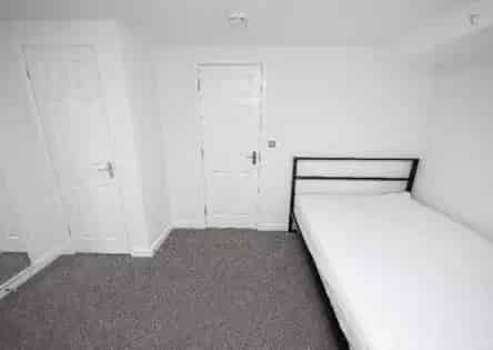 7 Double Bedroom House Birmingham Near Train Station and University