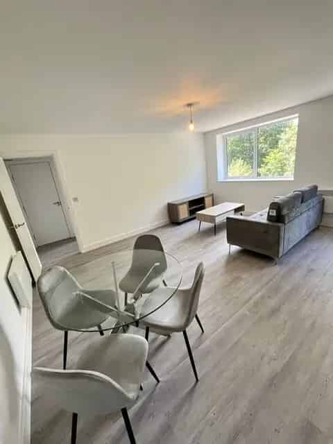 Brand New One Bedroom Flat in BD9 - Modern & Fully Furnished