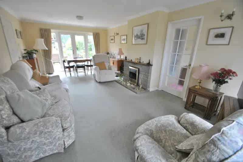 4 Bed Semi-Detached House for Sale