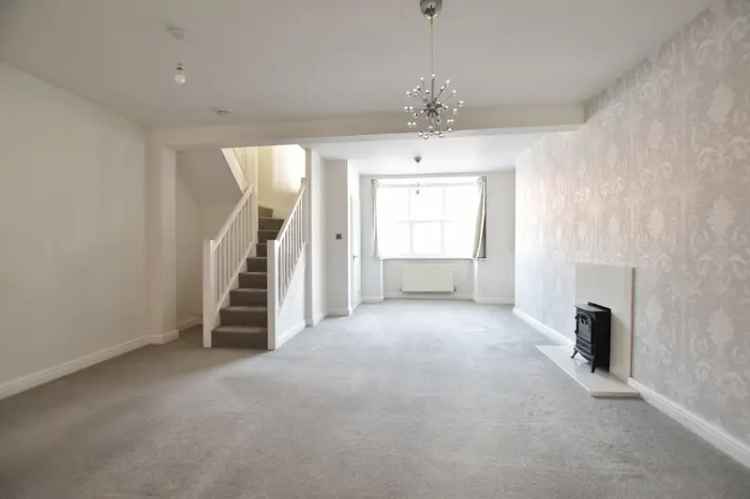 3 Bedroom Mid Terrace House for Sale Evesham Worcestershire WR11