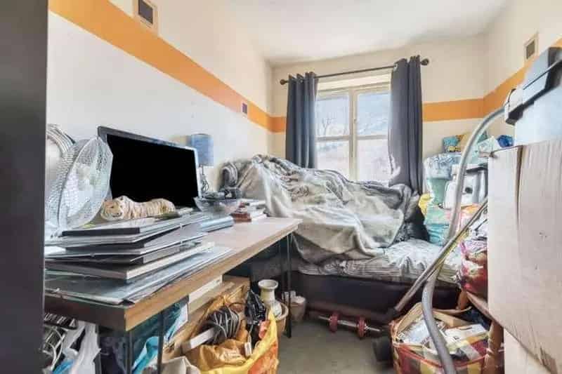 2 Bedroom Flat for Sale - Top Floor, Loft Space, Allocated Parking