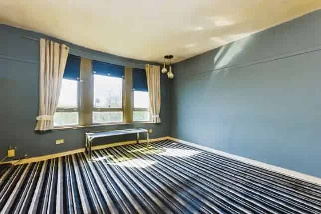 2 Bedroom Flat for Sale Young Terrace Glasgow G21