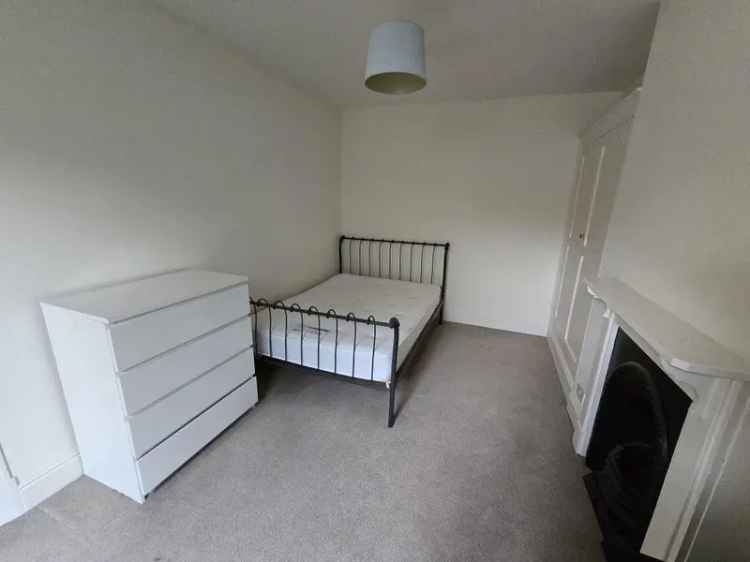 4 bedroom terraced house to rent