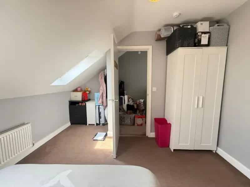 5 Bed House for Sale - Family Home with Tenant in Situ