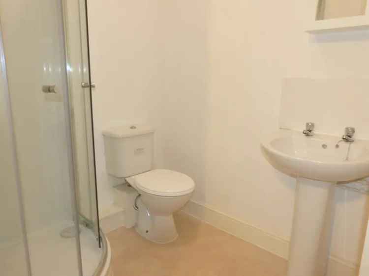 7 Bedroom Flat To Rent Available August 27 2025