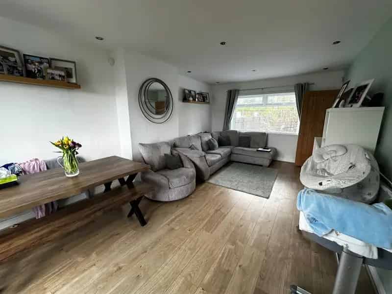 3 Bedroom Semi-Detached House Greenway Road