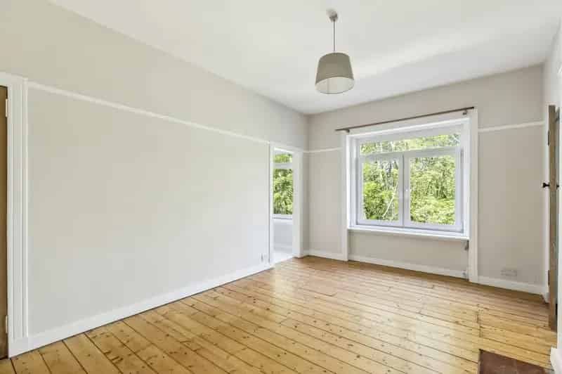 2 3 Bedroom Apartment for Sale in Kelvindale West End Glasgow