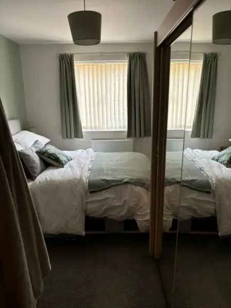 Flat For Rent in Horsham, England