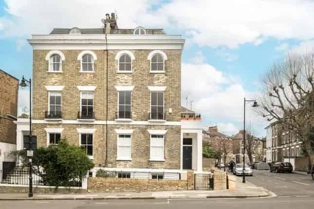 Spacious Maisonette for Sale in Barnsbury, London