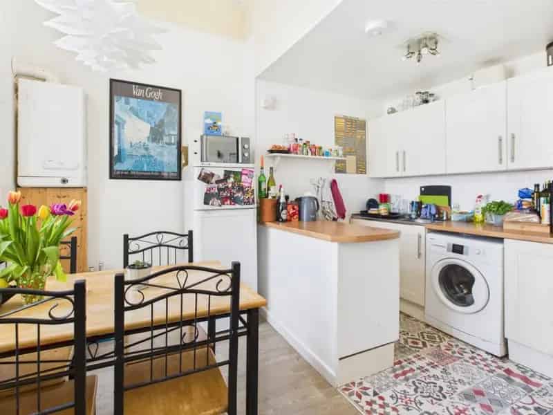 2 Bedroom Flat for Sale near Mutley Plain Plymouth