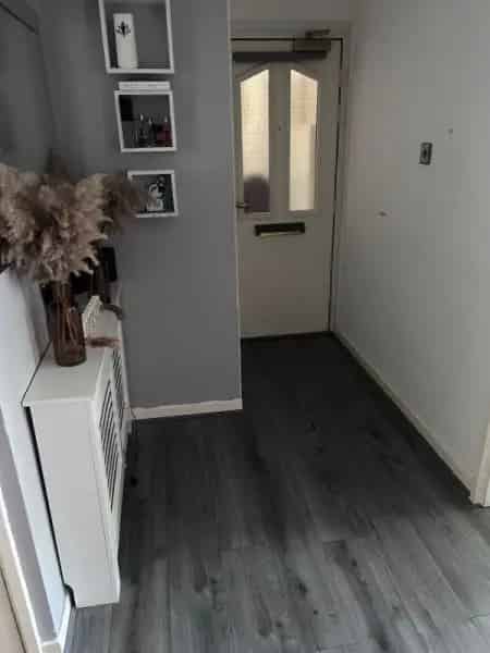 2 Bed Ground Floor Flat Near Romford Station