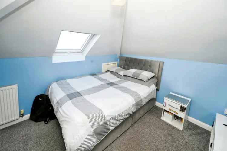 4 Bedroom Dormer Bungalow Near Seafront