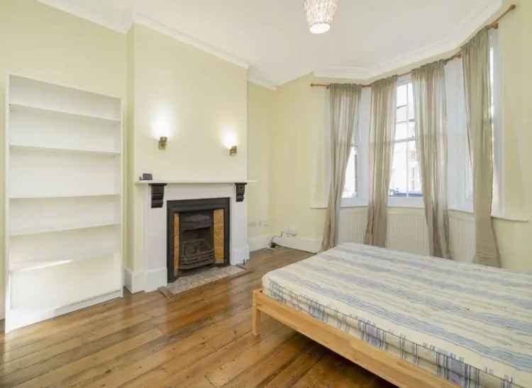 Flat For Sale in College Road, London, England