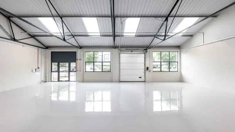 Slough Trading Estate Unit: 11 Parking, Electric Shutter, Amenities