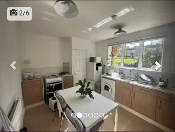 Fully Renovated Flat Near Kingswinford High Street