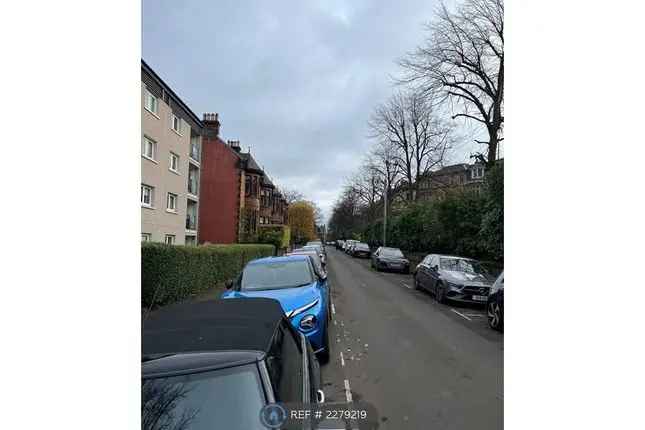 Flat to rent in Crown Road North, Glasgow G12