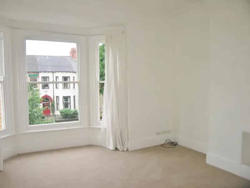 4 Bedroom Flat to Rent Spacious First Floor Apartment