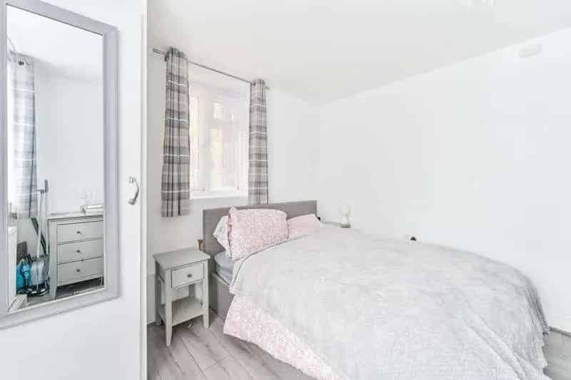 1 bed flat for sale