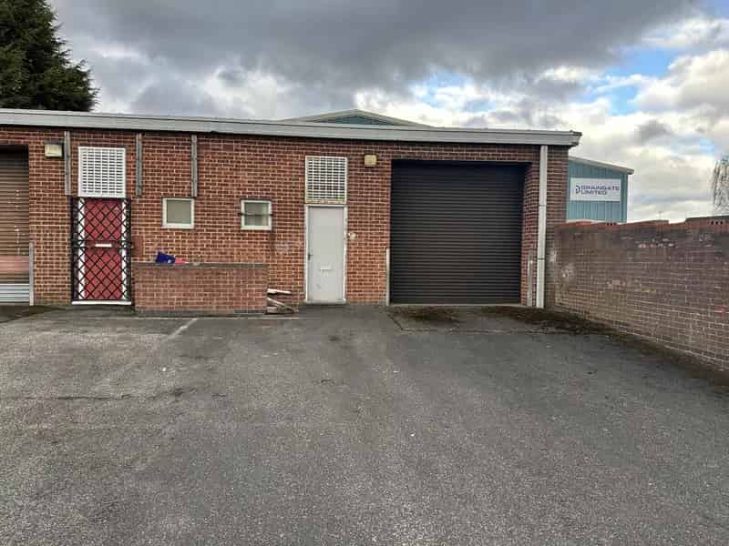 Industrial Unit to Let Nottingham 490 sq ft