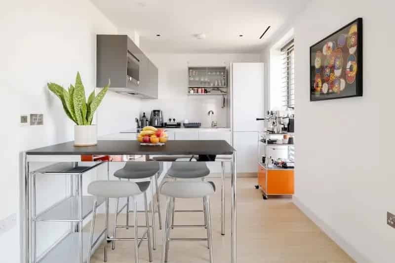 1 Bedroom Apartment Hackney Downs Modern Balcony Concierge Gym