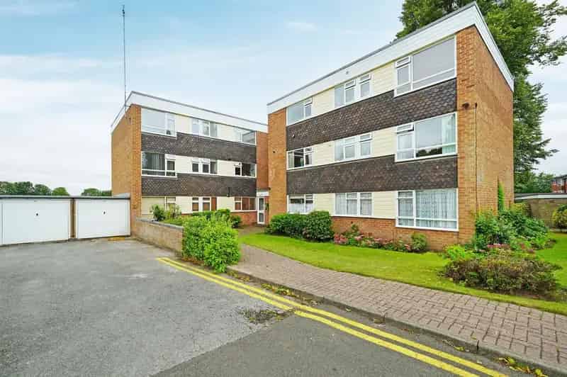 2 Bedroom Apartment for Sale in Solihull