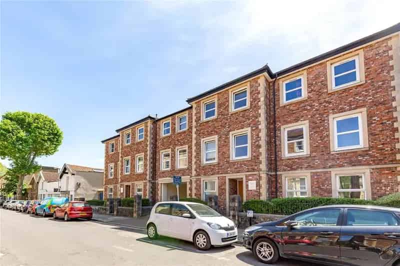 3 Bedroom Clifton Apartment to Rent - Professional Sharers