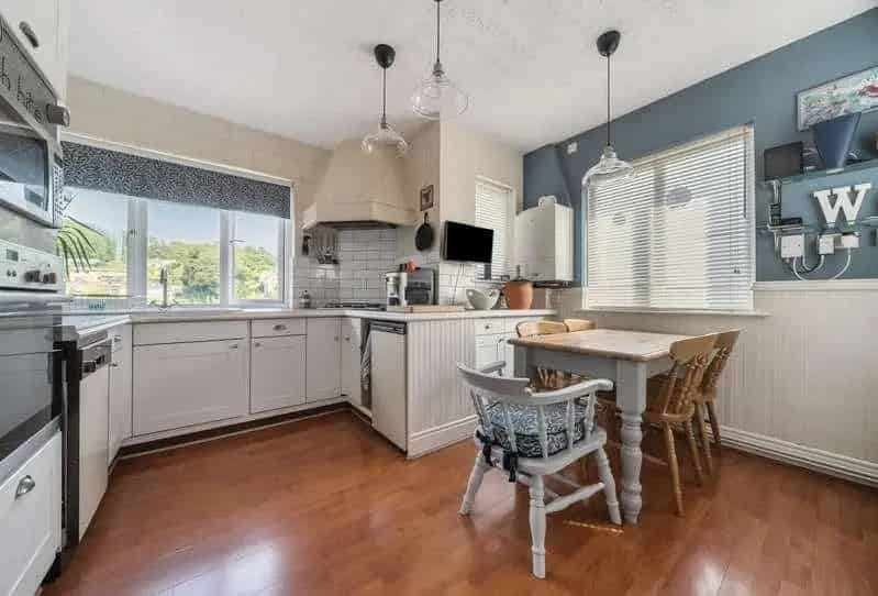 3 Bed House for Sale Landscaped Gardens Parking Views