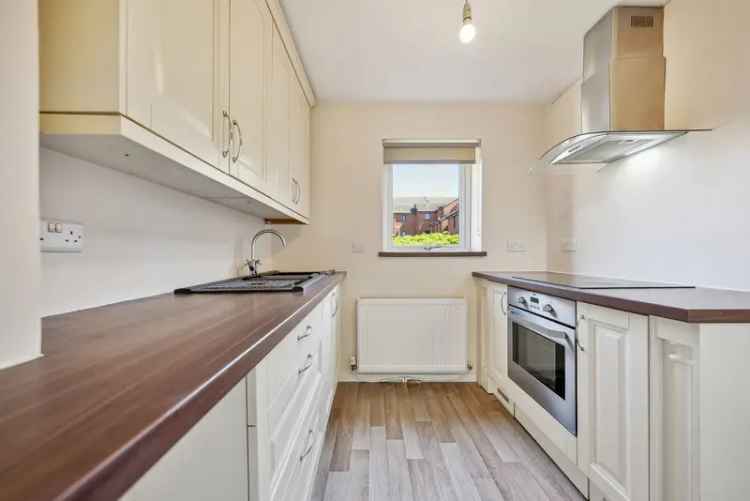 2-Bedroom Ground Floor Apartment Rutherglen Near Burgh Primary School