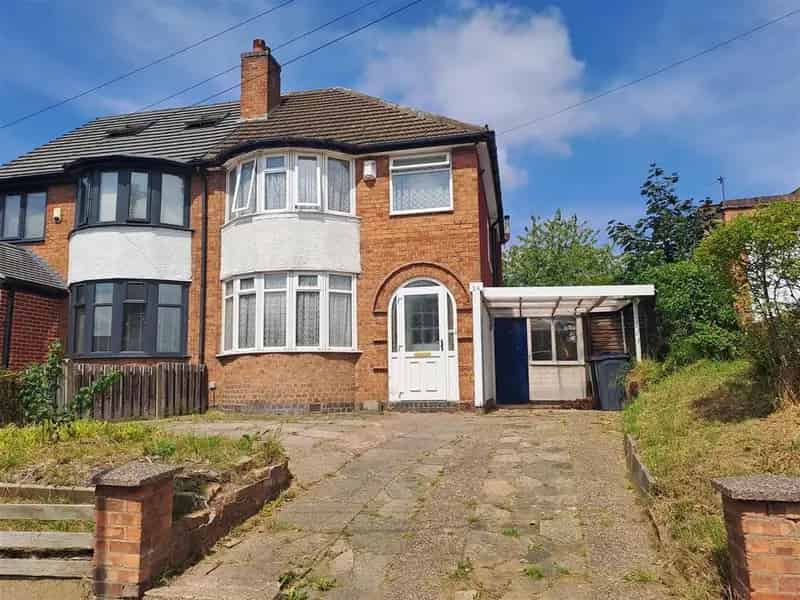 3 Bedroom Semi-Detached House For Sale Huge Potential No Onward Chain
