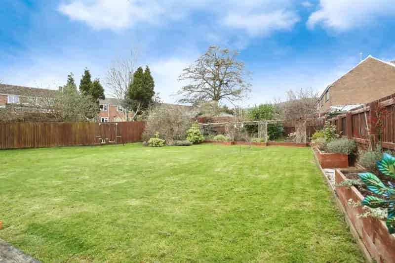 3 Bedroom End Terrace House Near Pontnewydd and Cwmbran