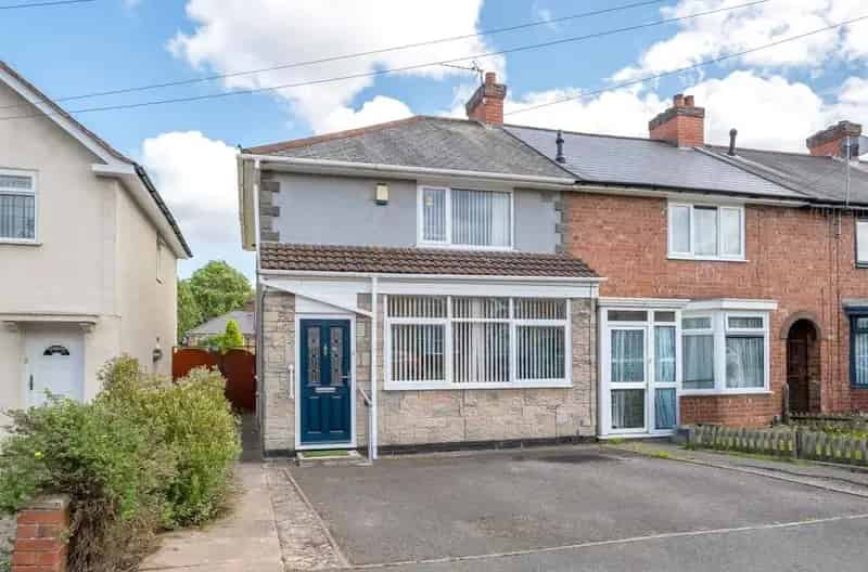 3 Bedroom End Terrace House for Sale