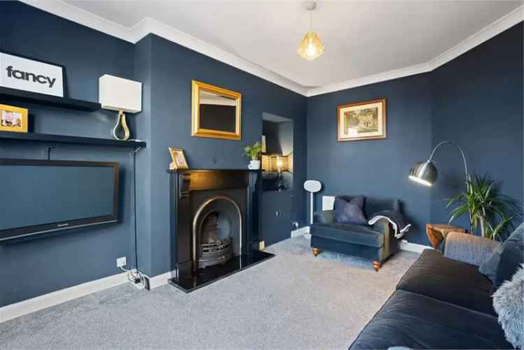 3 Bed House - Terraced with 2 Reception Rooms