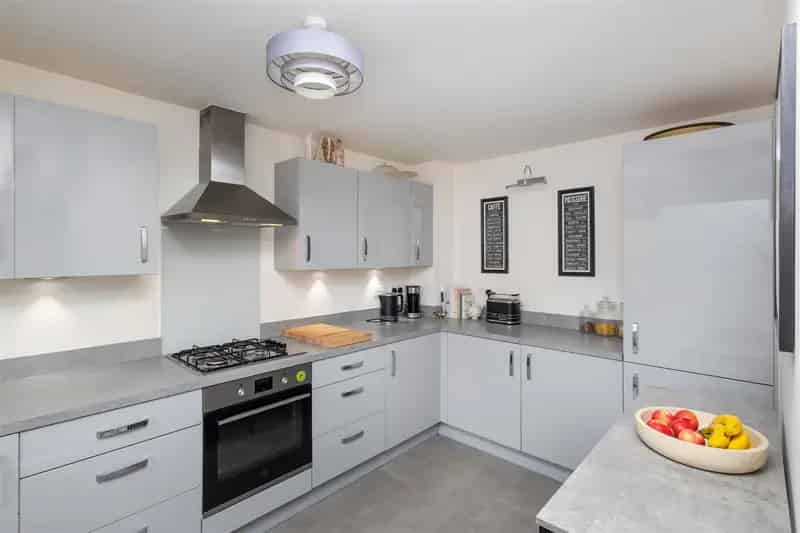 4 Bedroom Semi Detached House for Rent