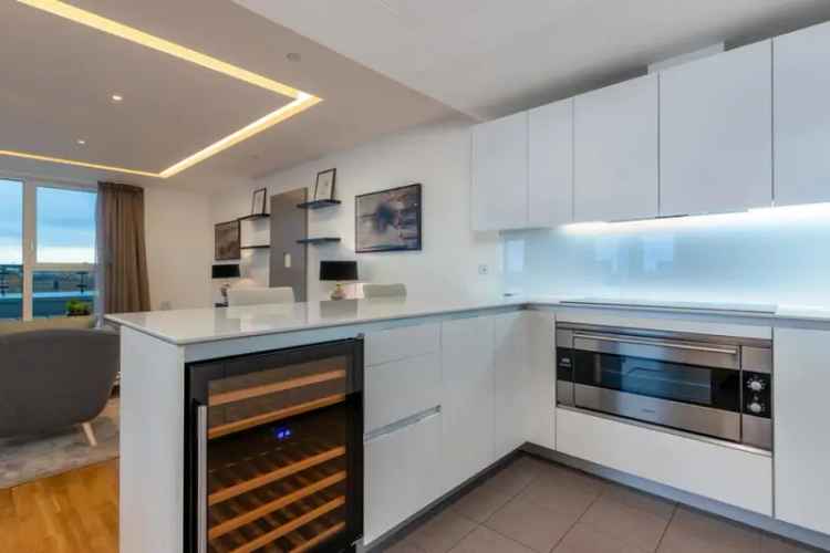 3 Bedroom Flat For Sale in Battersea Reach