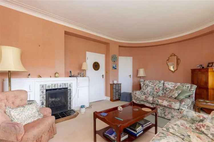 3 Bed Flat - Second Floor with 2 Reception Rooms