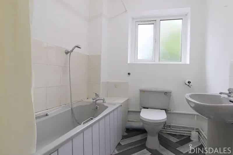 2 Bedroom Apartment to Rent Long Term Let in BD8