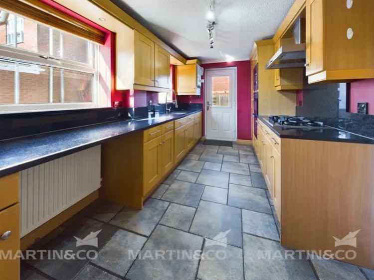 Detached house For Sale in Doncaster, England