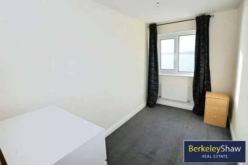 3 Bed Waterfront Apartment Liverpool River Views