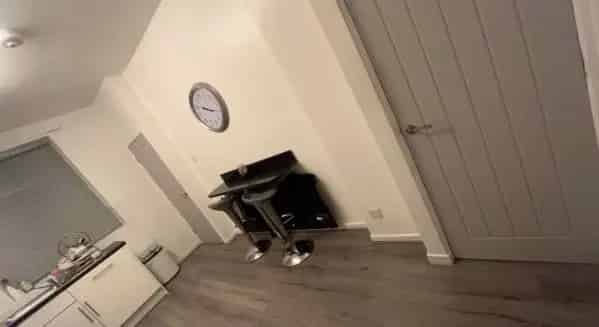 2 Bed End Terrace House All Decorated